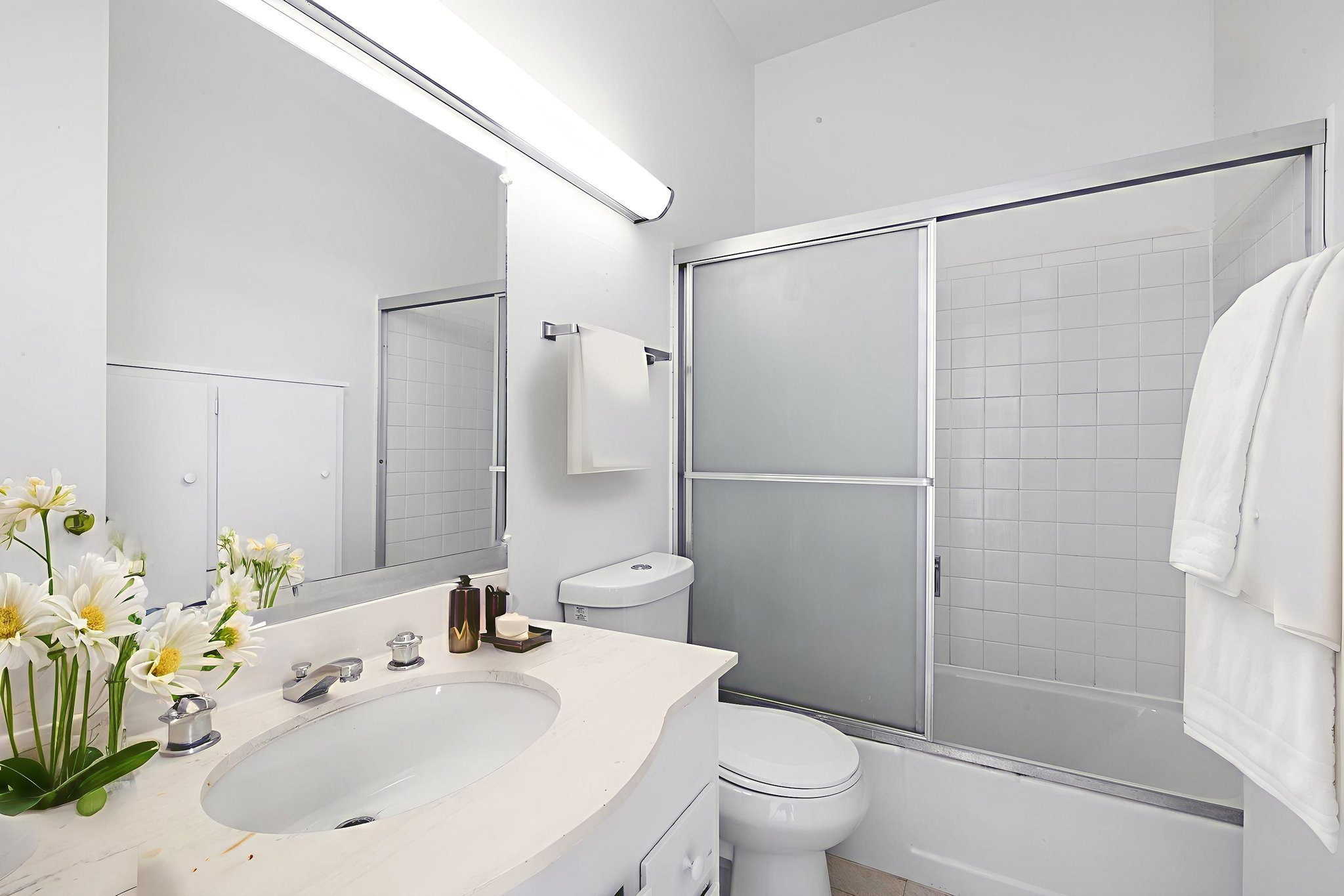 7707 Broadway #24_Jemal_Fossum Studios_2048px-36 virtually staged.jpeg