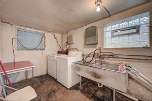 18 Laundry