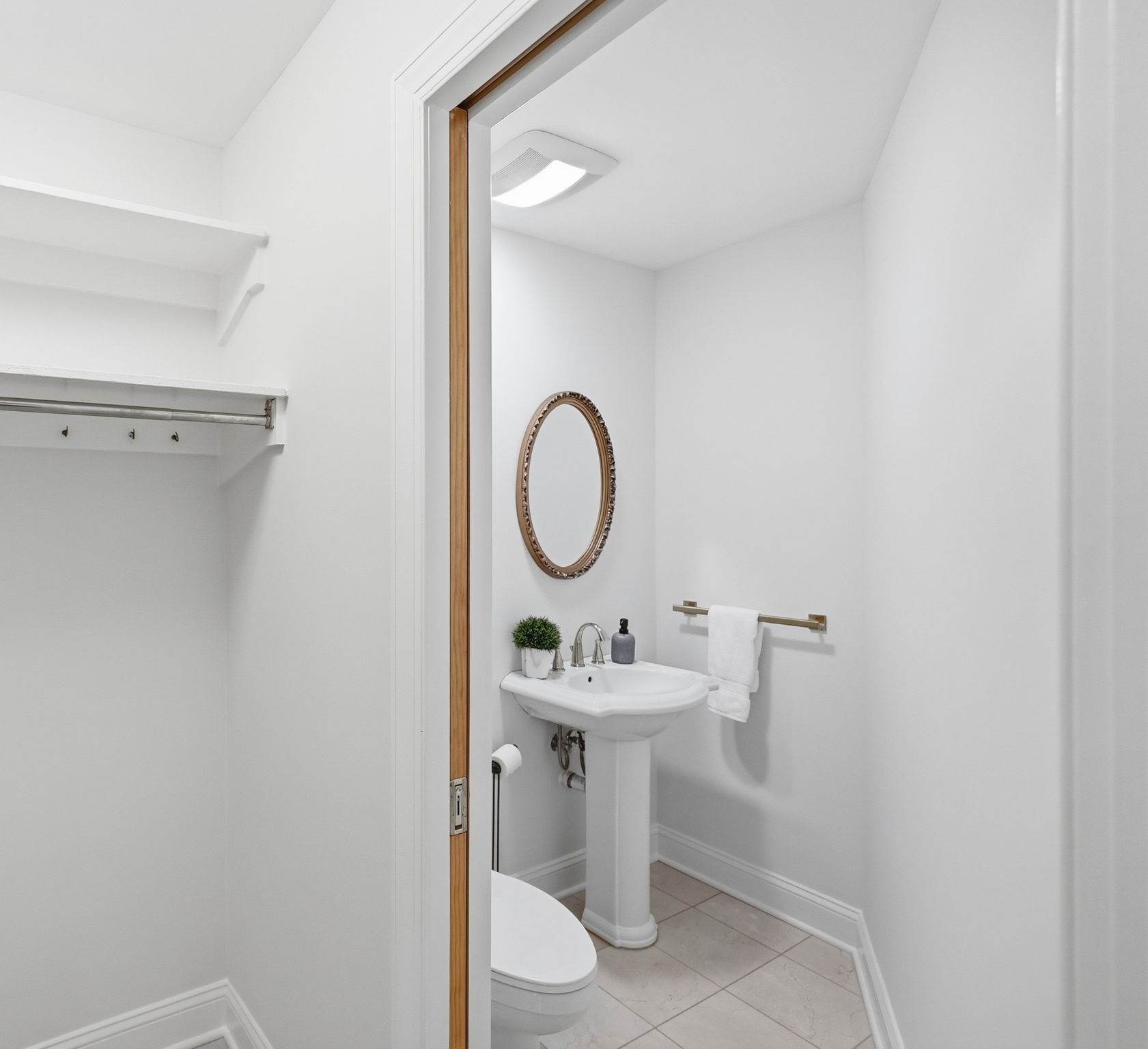 Powder Room & Coat Closet