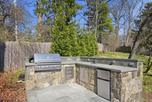 Built-in Outdoor Kitchen