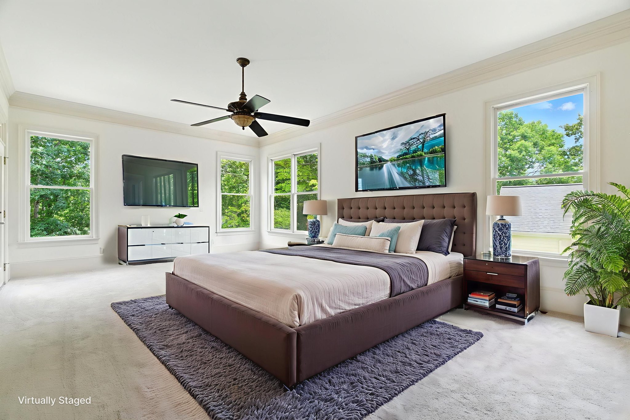 Photo_016 virtually staged.jpeg