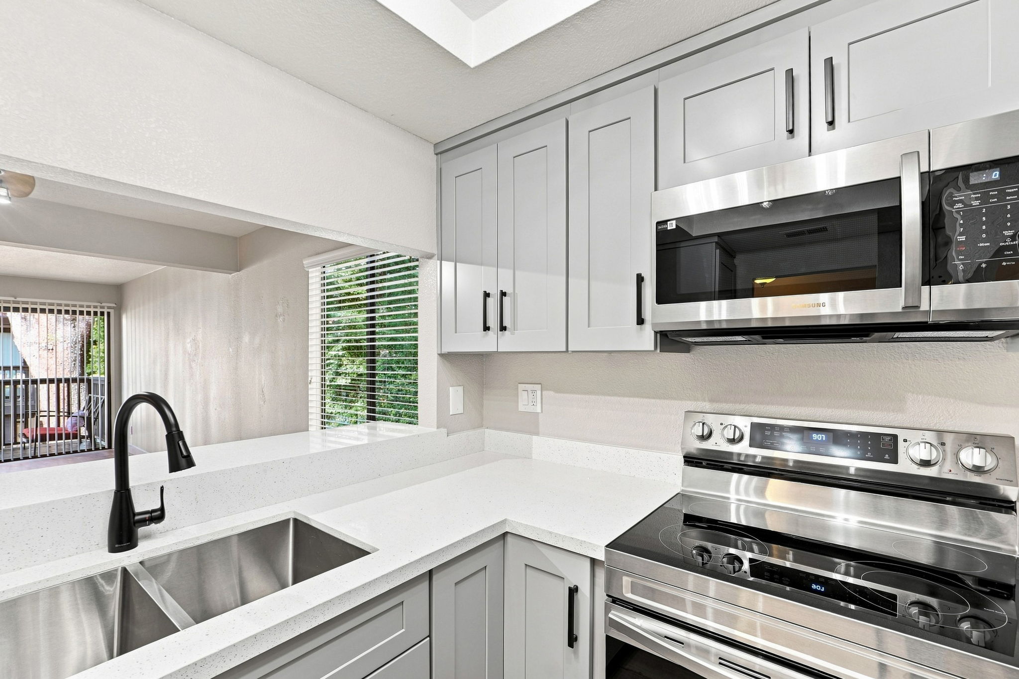 012_F8_771 Williamsburg Way B