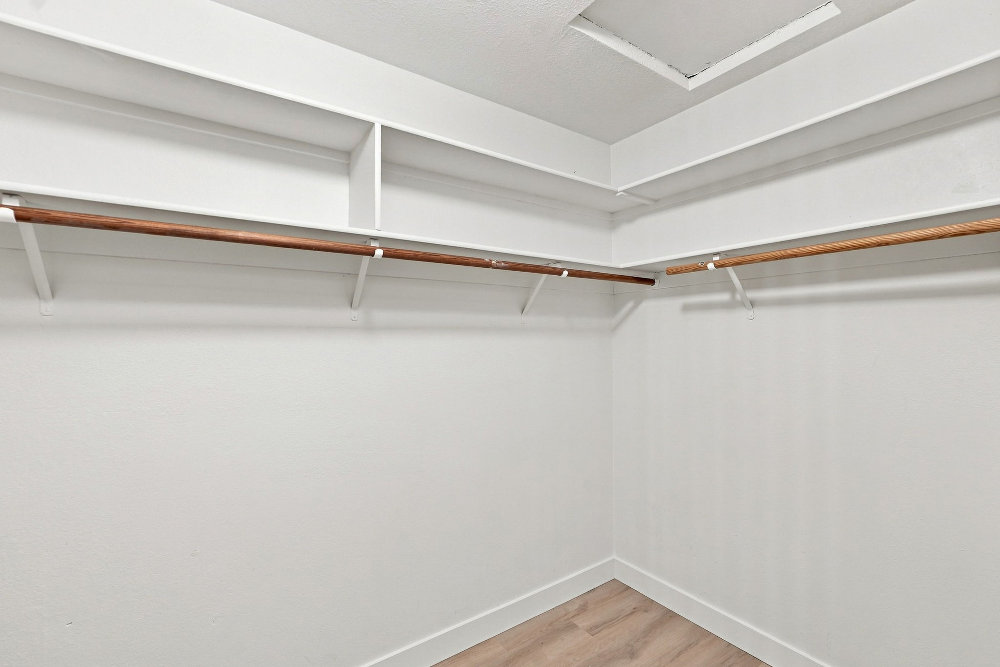 017_F8_771 Williamsburg Way B