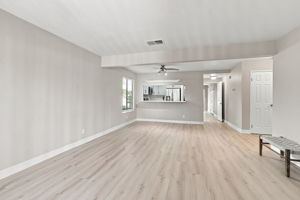 007_F8_771 Williamsburg Way B