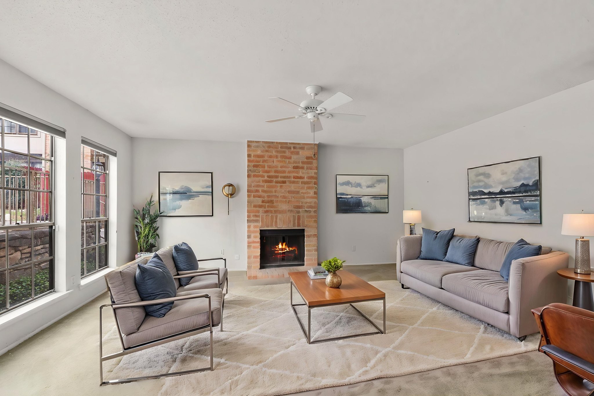 DSC01759 virtually staged.jpeg