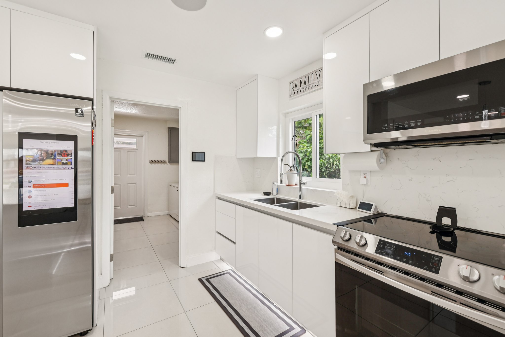 NW 38th St-S2507-014.jpg