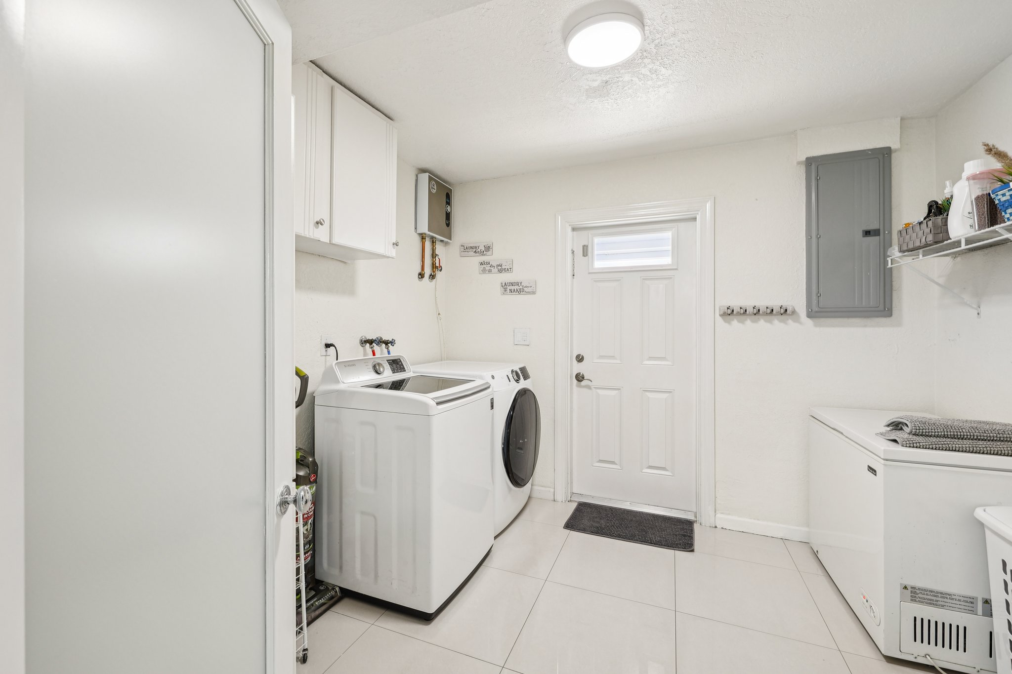 NW 38th St-S2507-032.jpg