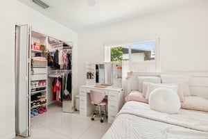NW 38th St-S2507-023.jpg