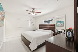 NW 38th St-S2507-025.jpg