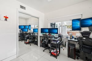NW 38th St-S2507-031.jpg