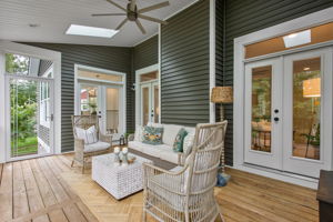 43-Screened Porch