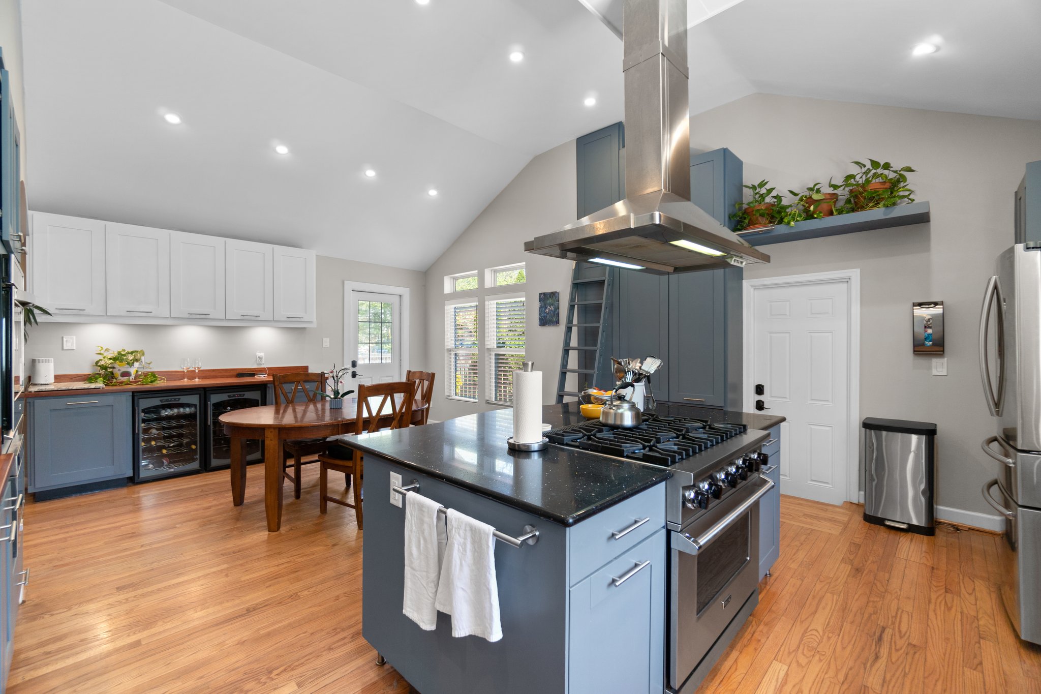 16. 7714 Thor Dr.jpg