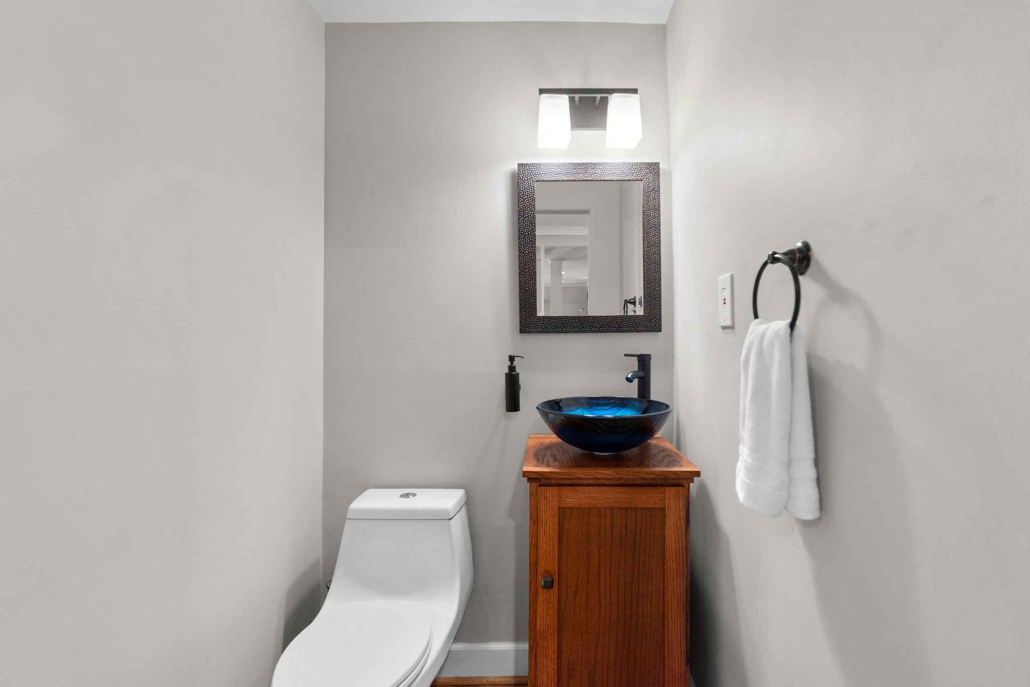 11. 7714 Thor Dr.jpg