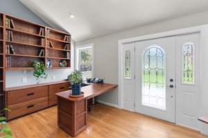 04. 7714 Thor Dr.jpg