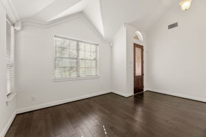 Entrance door leading to the formal Living room