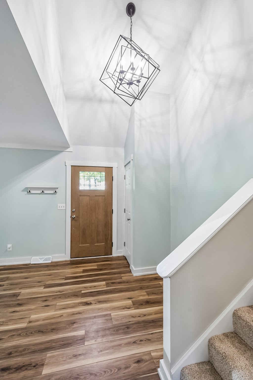 7716 NW 69th Terrace_004.jpg