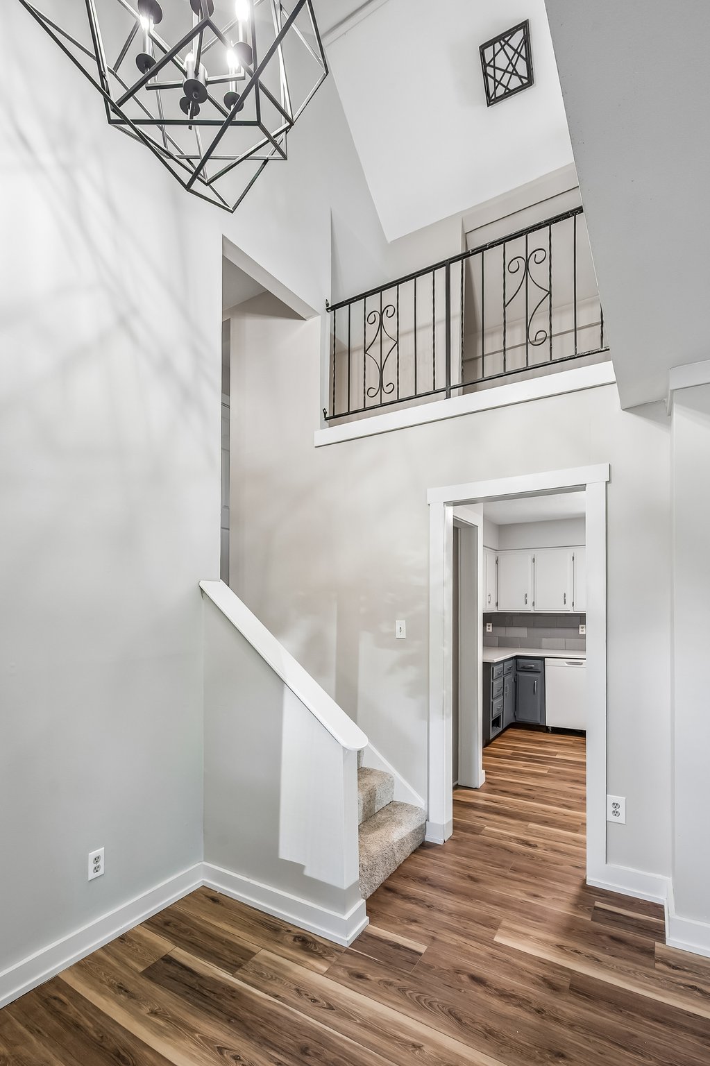 7716 NW 69th Terrace_005.jpg