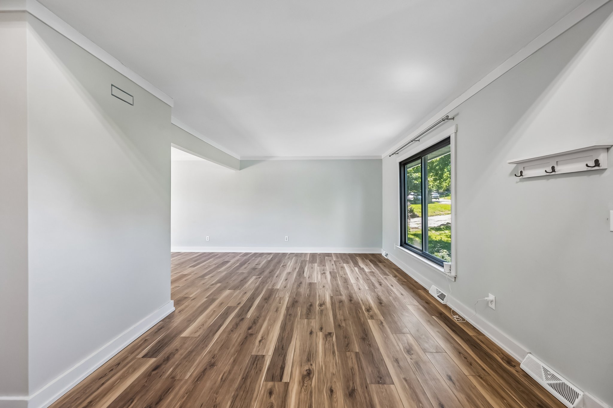 7716 NW 69th Terrace_007.jpg