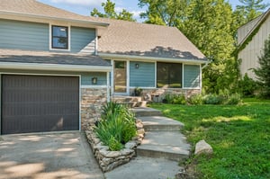 7716 NW 69th Terrace_002.jpg