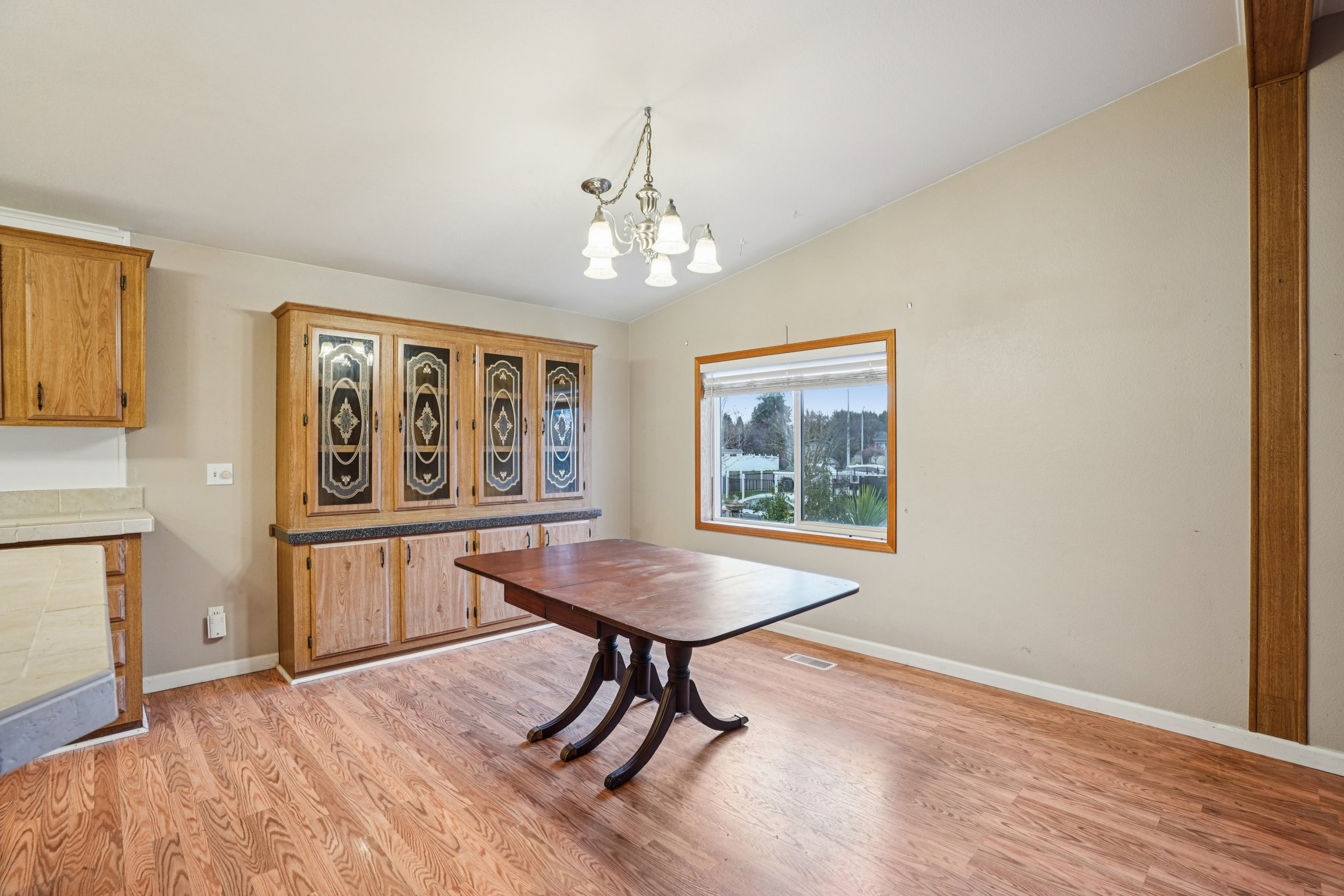 NE 54th St-S1112-012.jpg