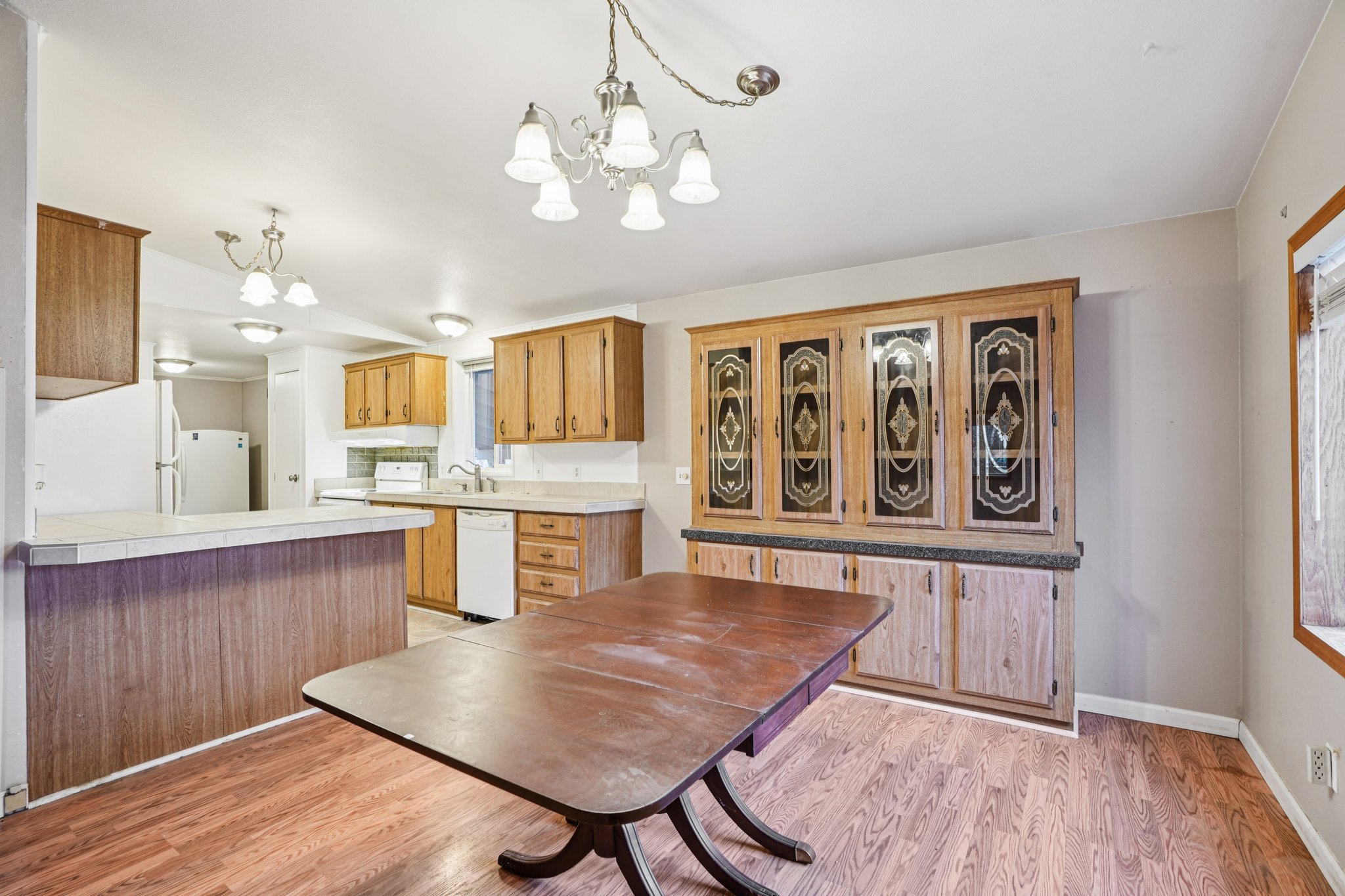 NE 54th St-S1112-013.jpg