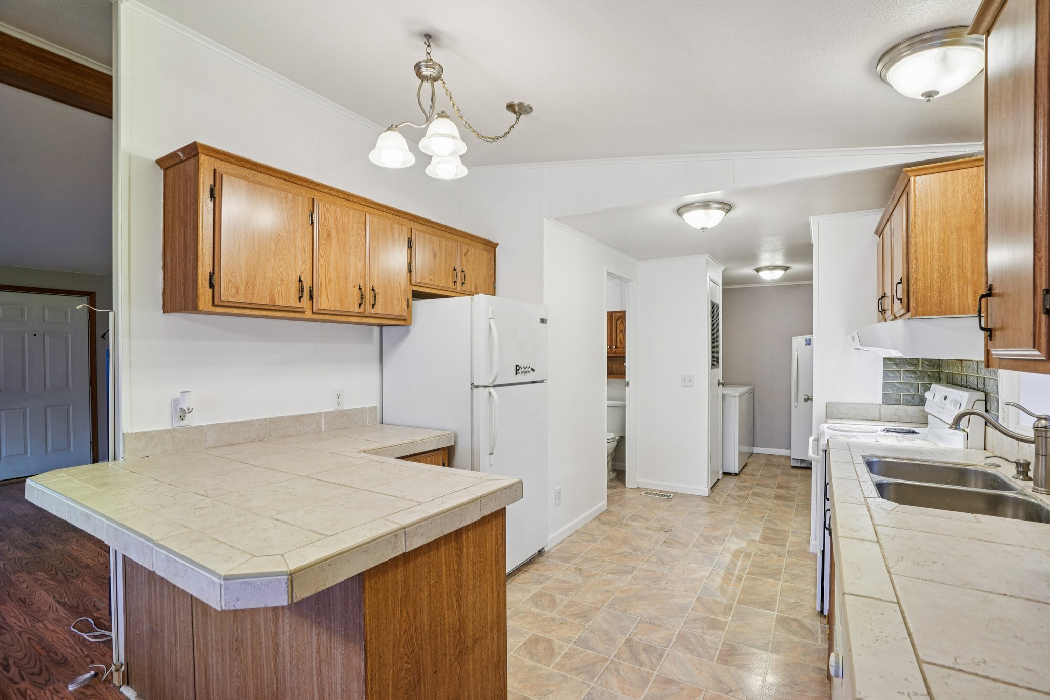 NE 54th St-S1112-017.jpg