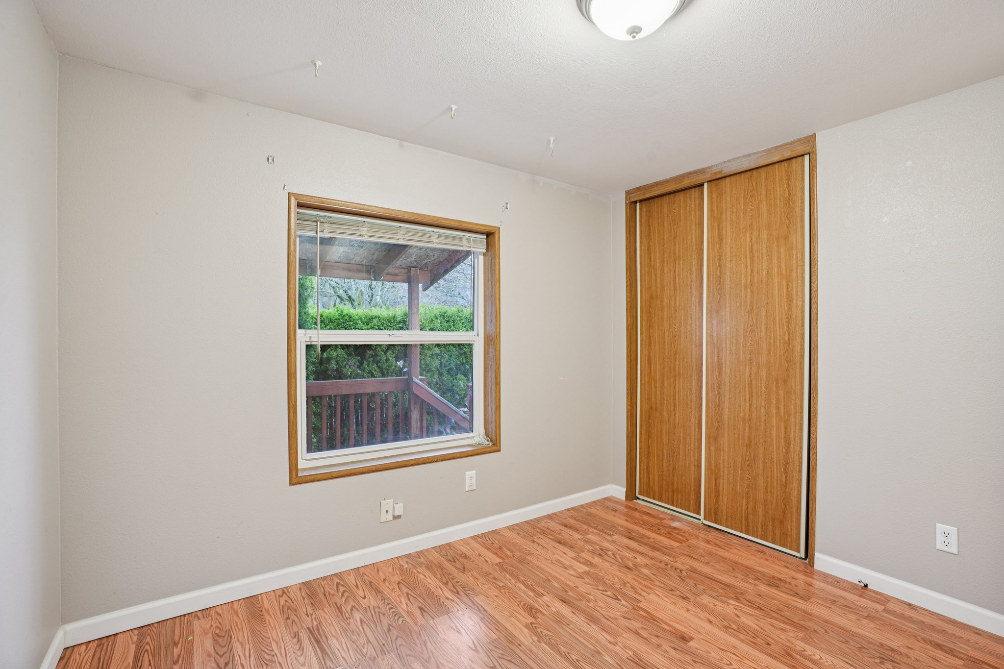 NE 54th St-S1112-027.jpg