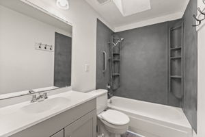  Photo 12