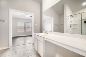  Photo 23