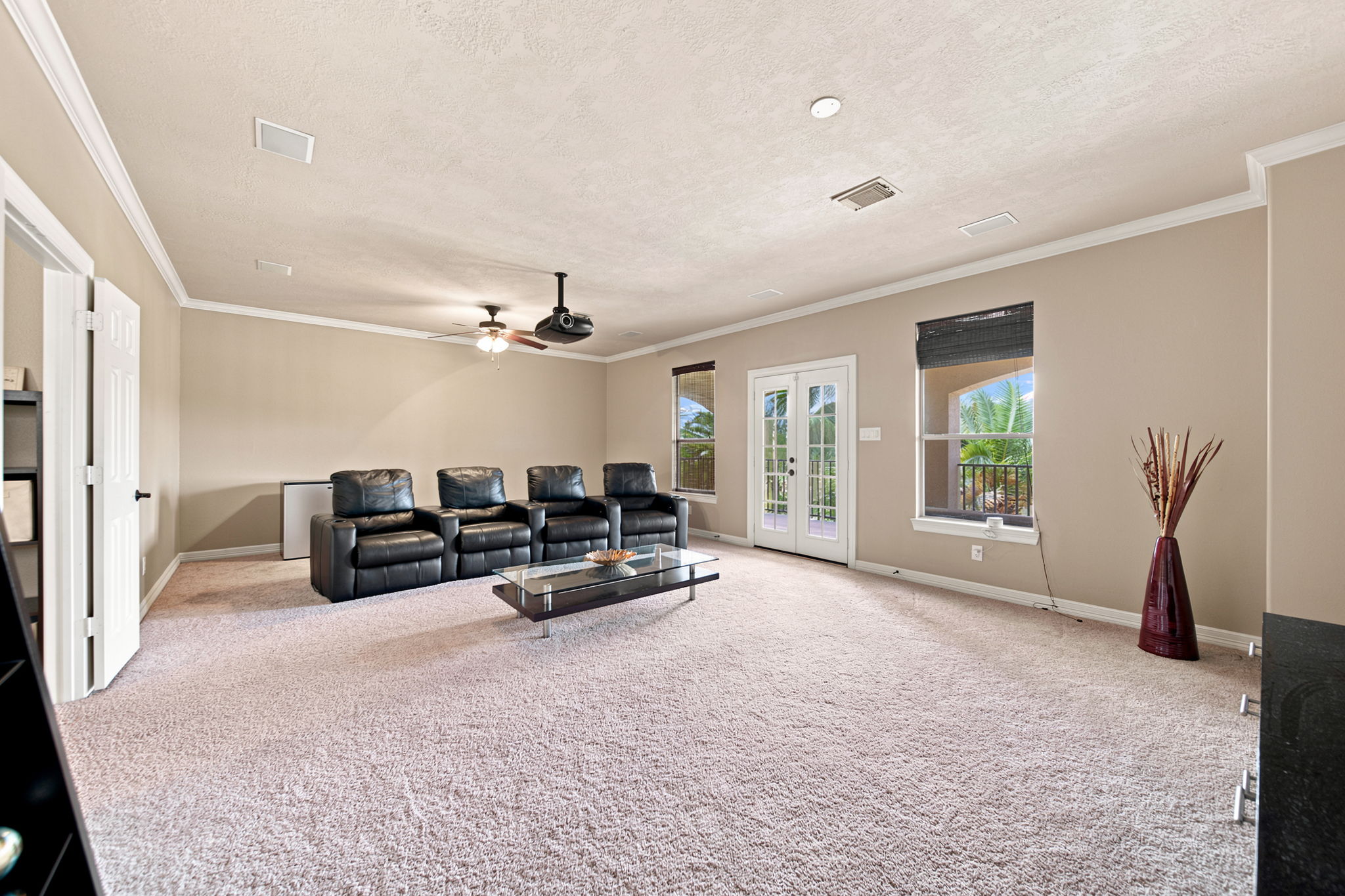  Photo 57