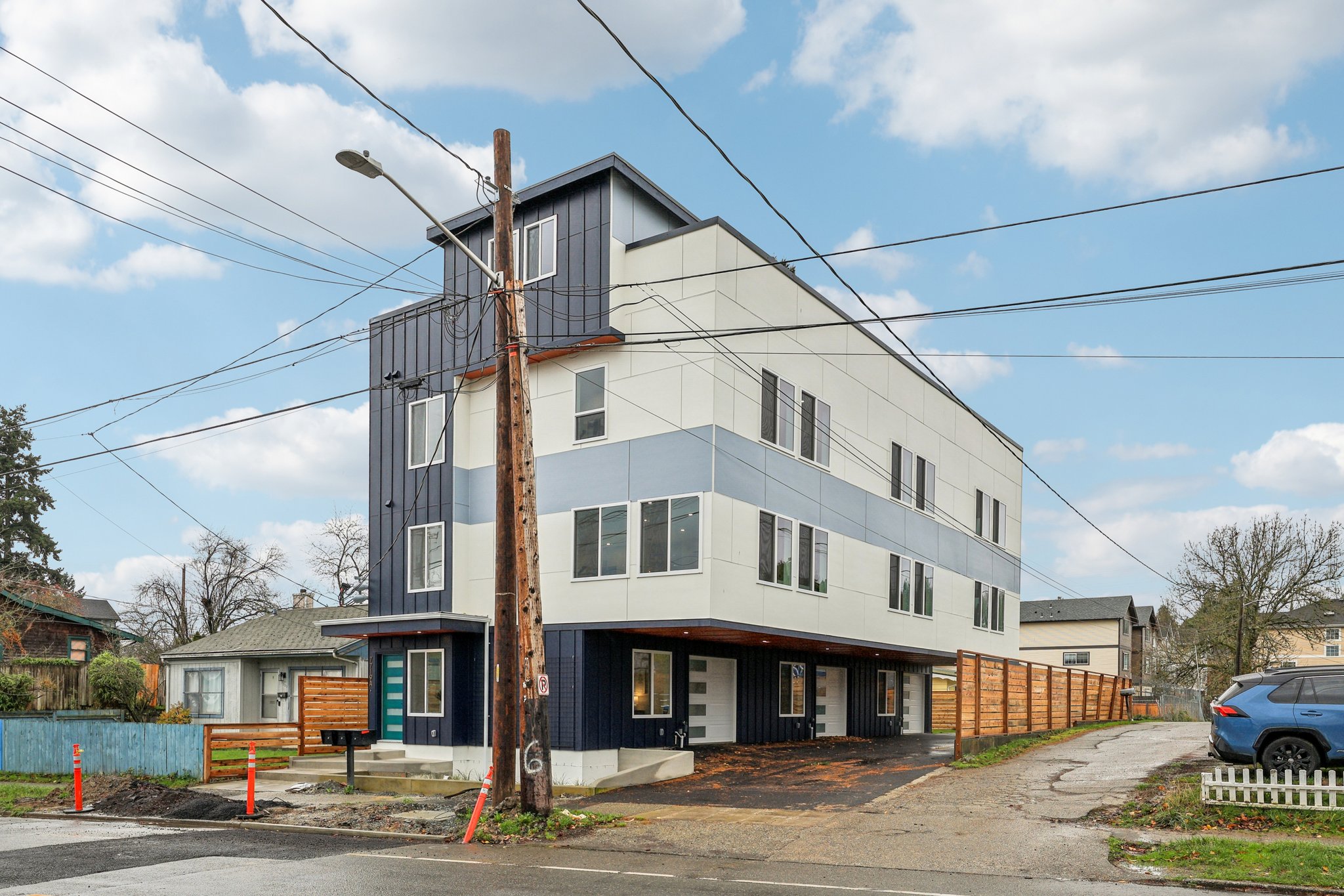 Renton Ave S-S0912-002.jpg