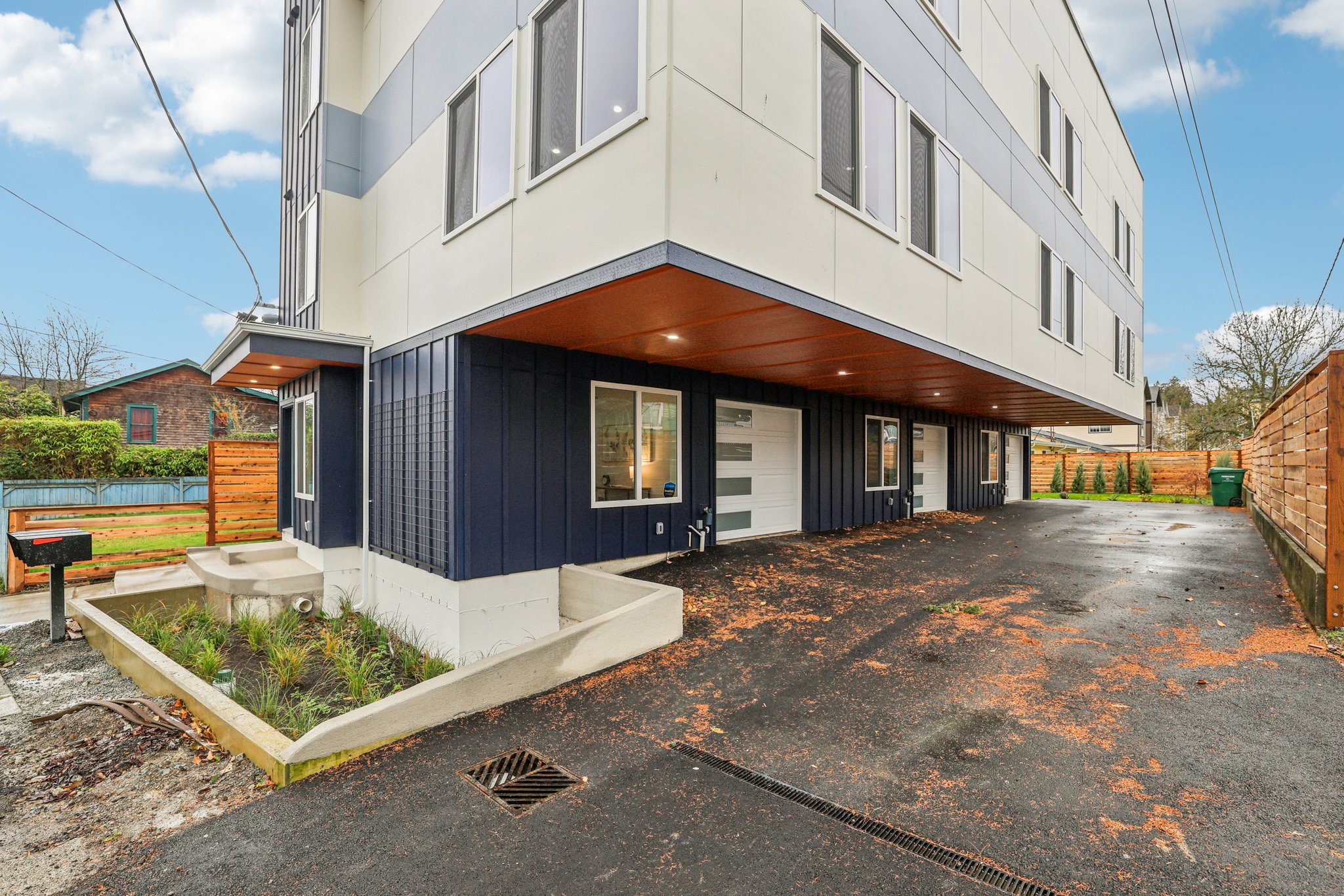 Renton Ave S-S0912-004.jpg