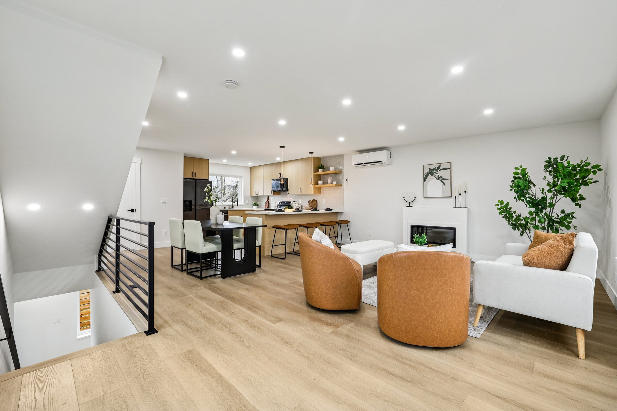 Renton Ave S-S0912-009.jpg