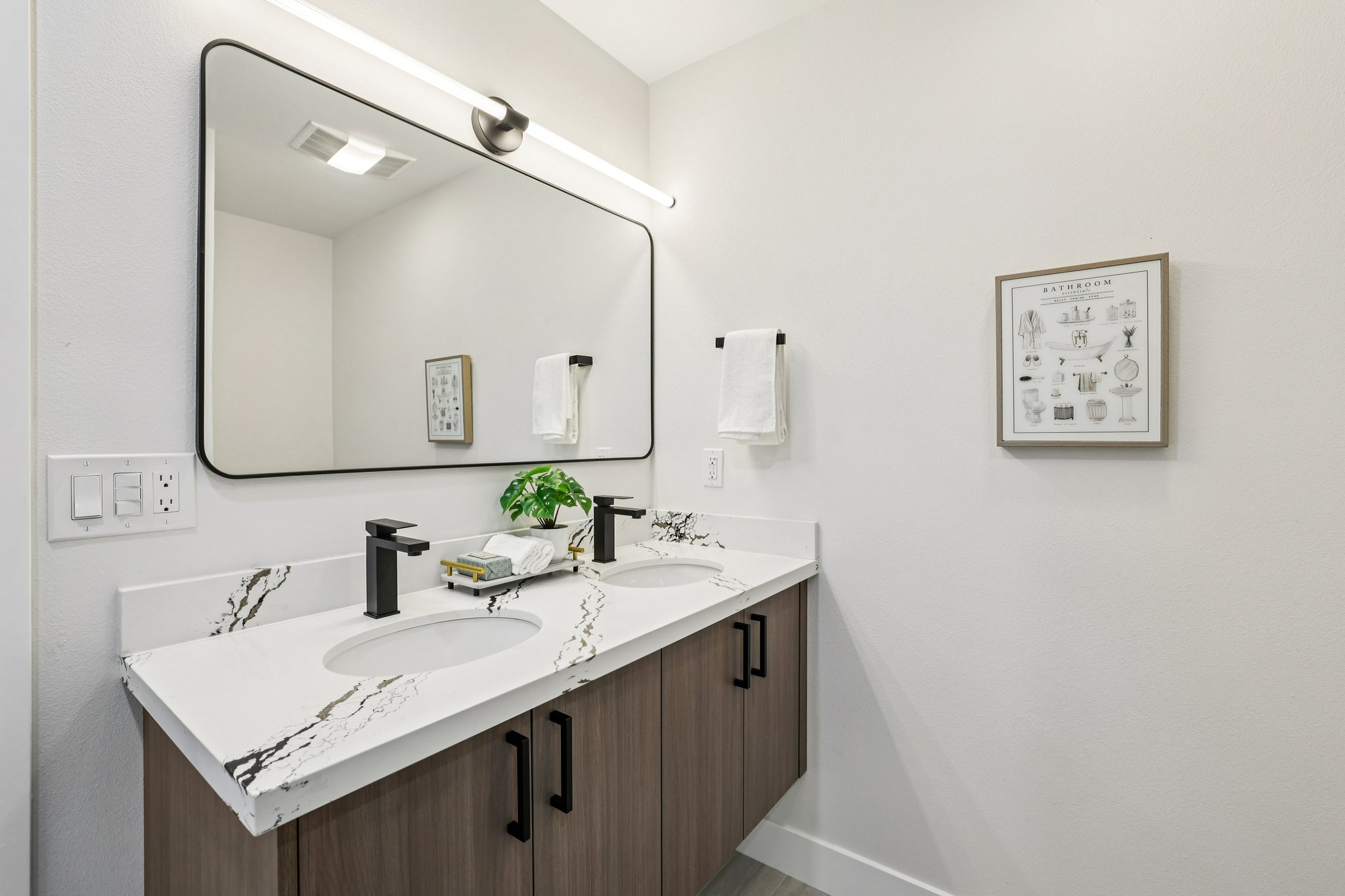 Renton Ave S-S0912-026.jpg