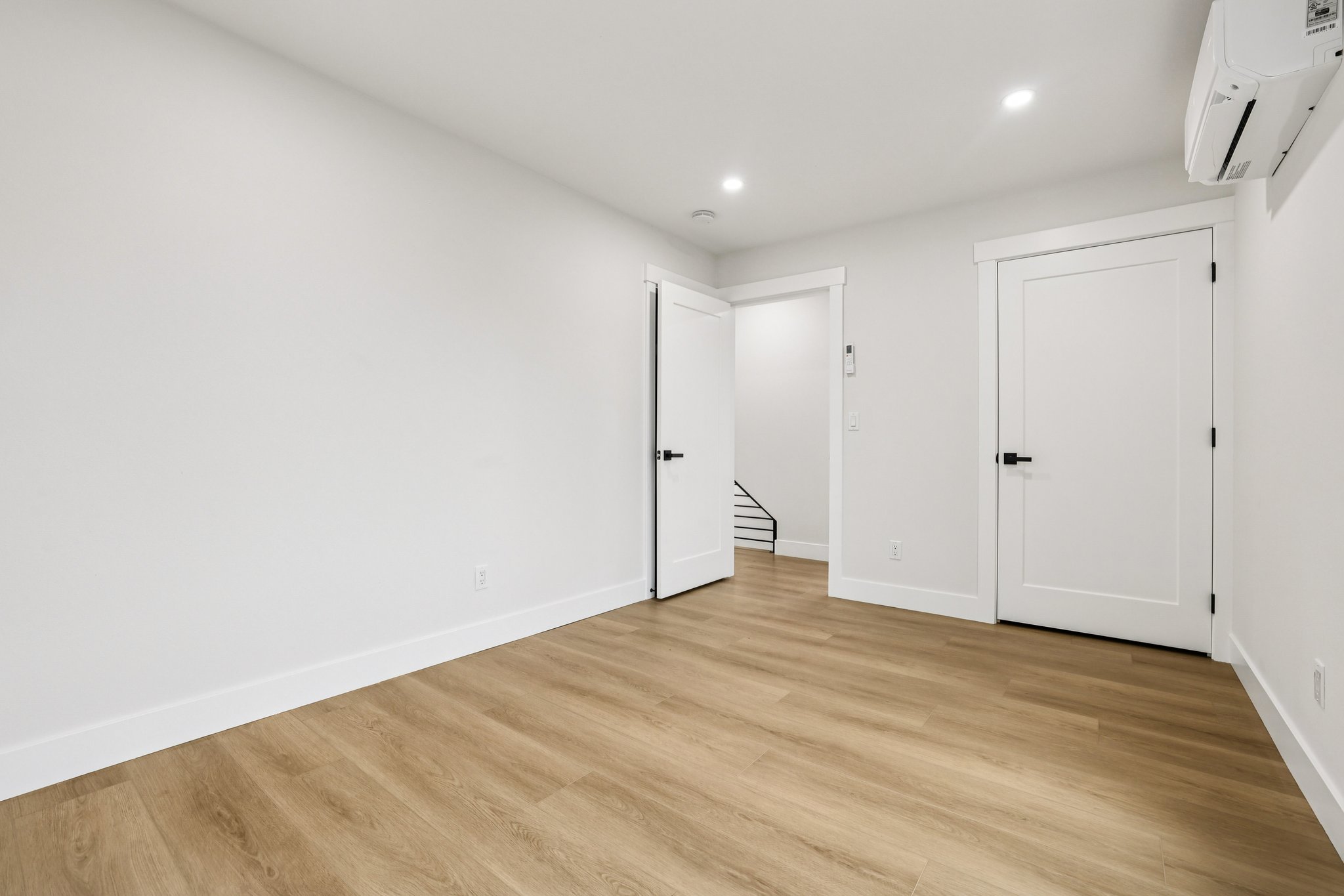 Renton Ave S-S0912-028.jpg