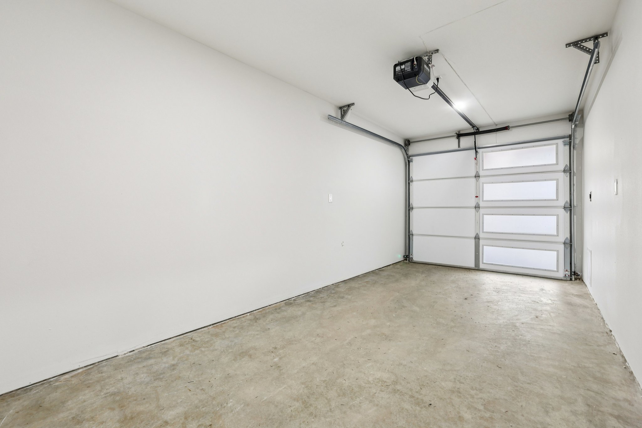 Renton Ave S-S0912-032.jpg