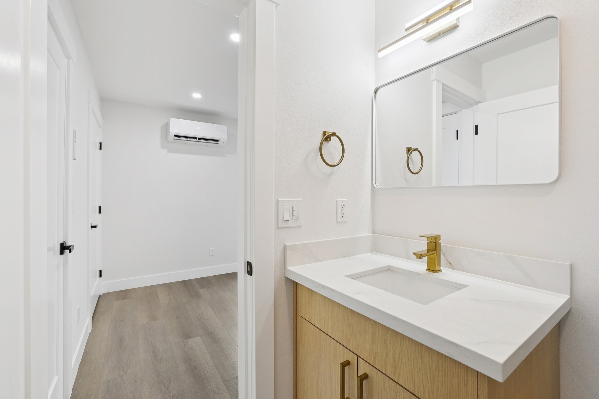 Renton Ave S-S1112-2-002.jpg