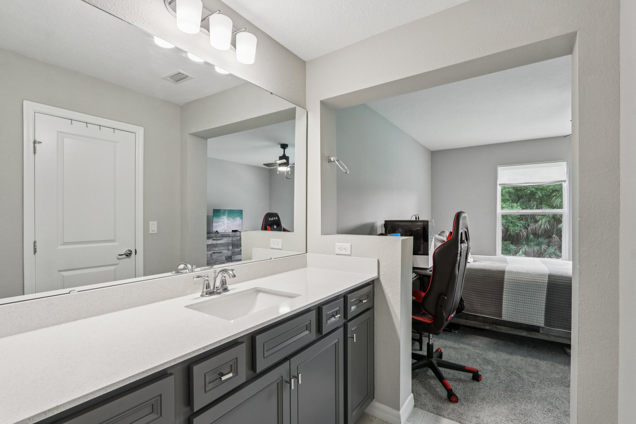 Blind Oak Cir-S2007-022.jpg