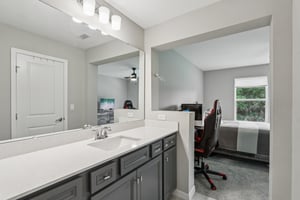 Blind Oak Cir-S2007-022.jpg