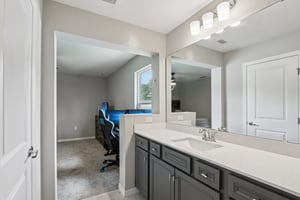 Blind Oak Cir-S2007-024.jpg
