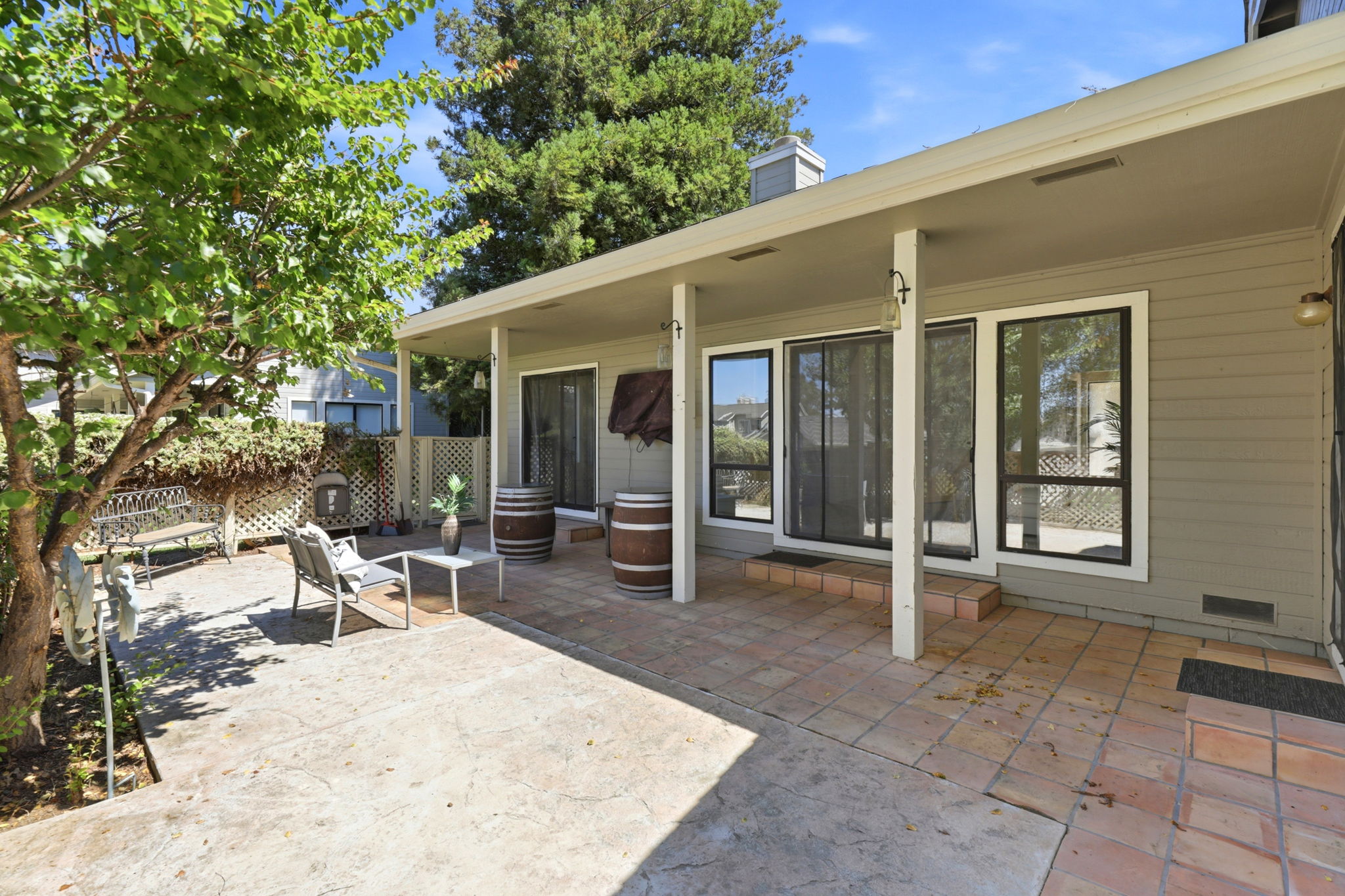 040_F8_772 Helen Dr