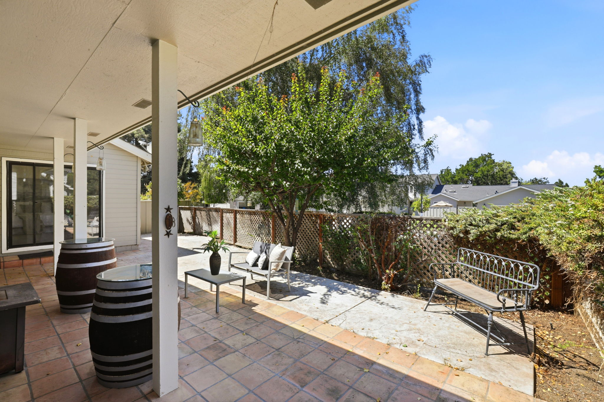 042_F8_772 Helen Dr