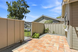 005_F8_772 Helen Dr
