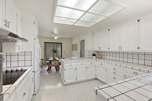 021_F8_772 Helen Dr