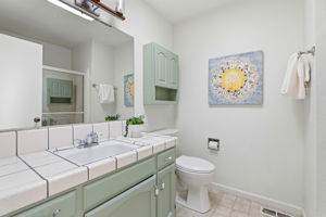 035_F8_772 Helen Dr