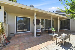 041_F8_772 Helen Dr