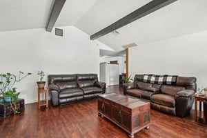 S Country Club Dr-2905-005.jpg