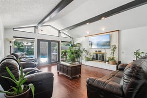 S Country Club Dr-2905-006.jpg