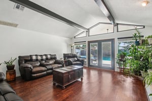 S Country Club Dr-2905-007.jpg