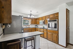 S Country Club Dr-2905-012.jpg